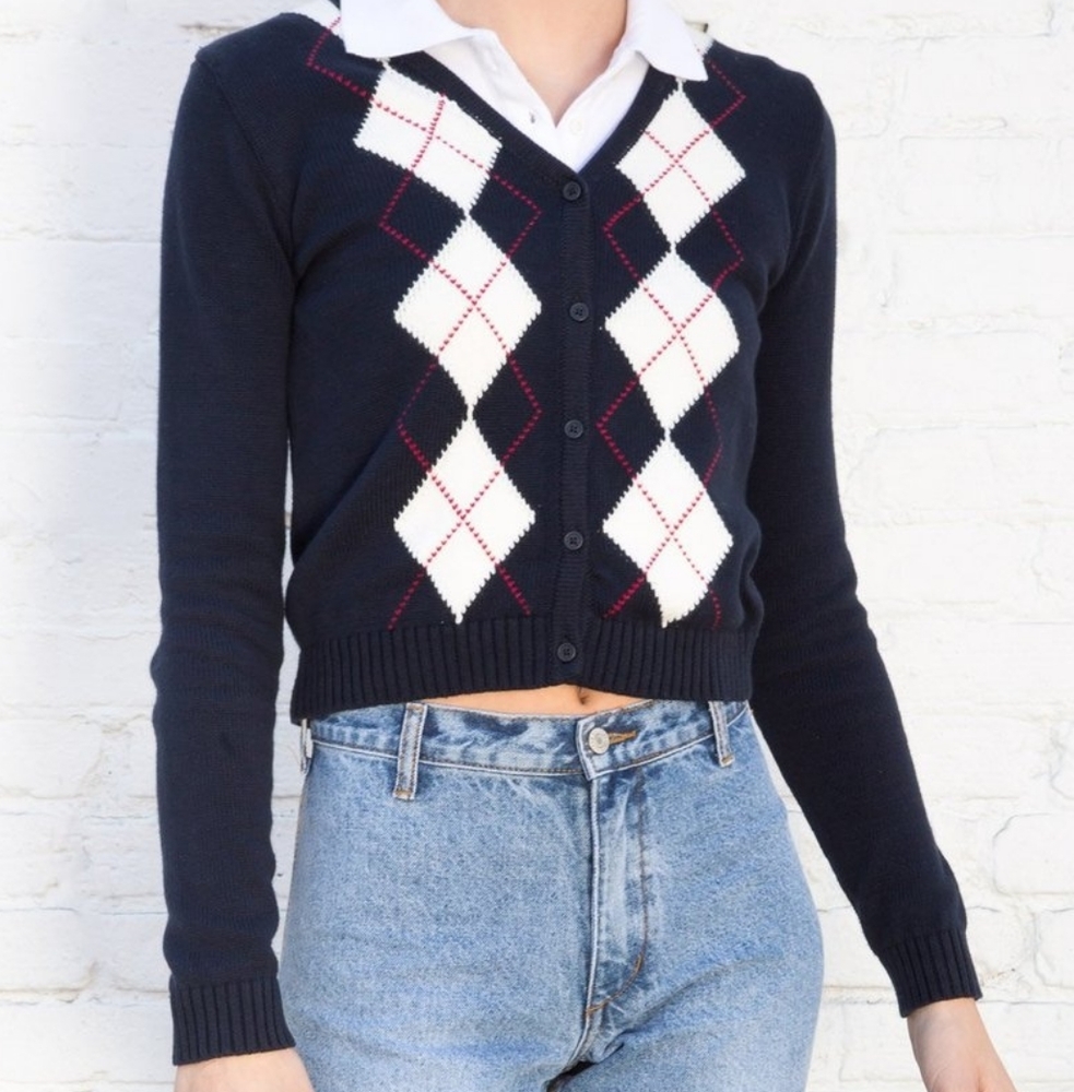brandy melville elizabeth sweater
